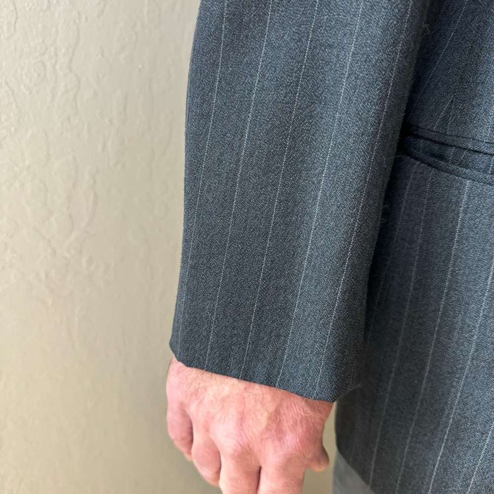 GIORGIO ARMANI Le Collezioni 2 Button Pinstripe Blazer Sport Coat New Wool Gray - Picture 7 of 16